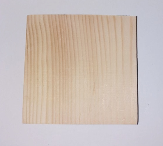Dřevěná podložka z masivu 2 - ČTVEREC (9x9cm) 