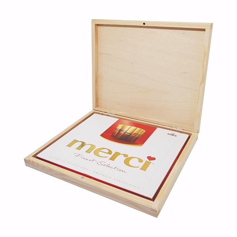 Dřevěná krabička s magnetem na Merci (21,3x17,5x2,5cm)