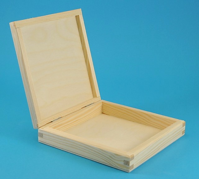 Dřevěná krabička (14x14x3,6cm)