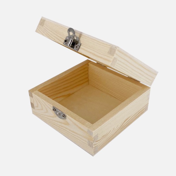 Dřevěná krabička stříbrné kování (10x10x5,5cm)