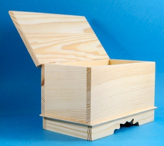 Dřevěná krabička - TRUHLIČKA zdobená (19,7x11,7x12,3cm)