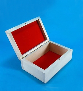 Dřevěná krabička se sametem (12,7x8,8x4,8cm)
